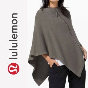 NWT On The Go Poncho